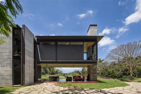 rio de janeiro sheet metal house|Rio House by Olson Kundig .